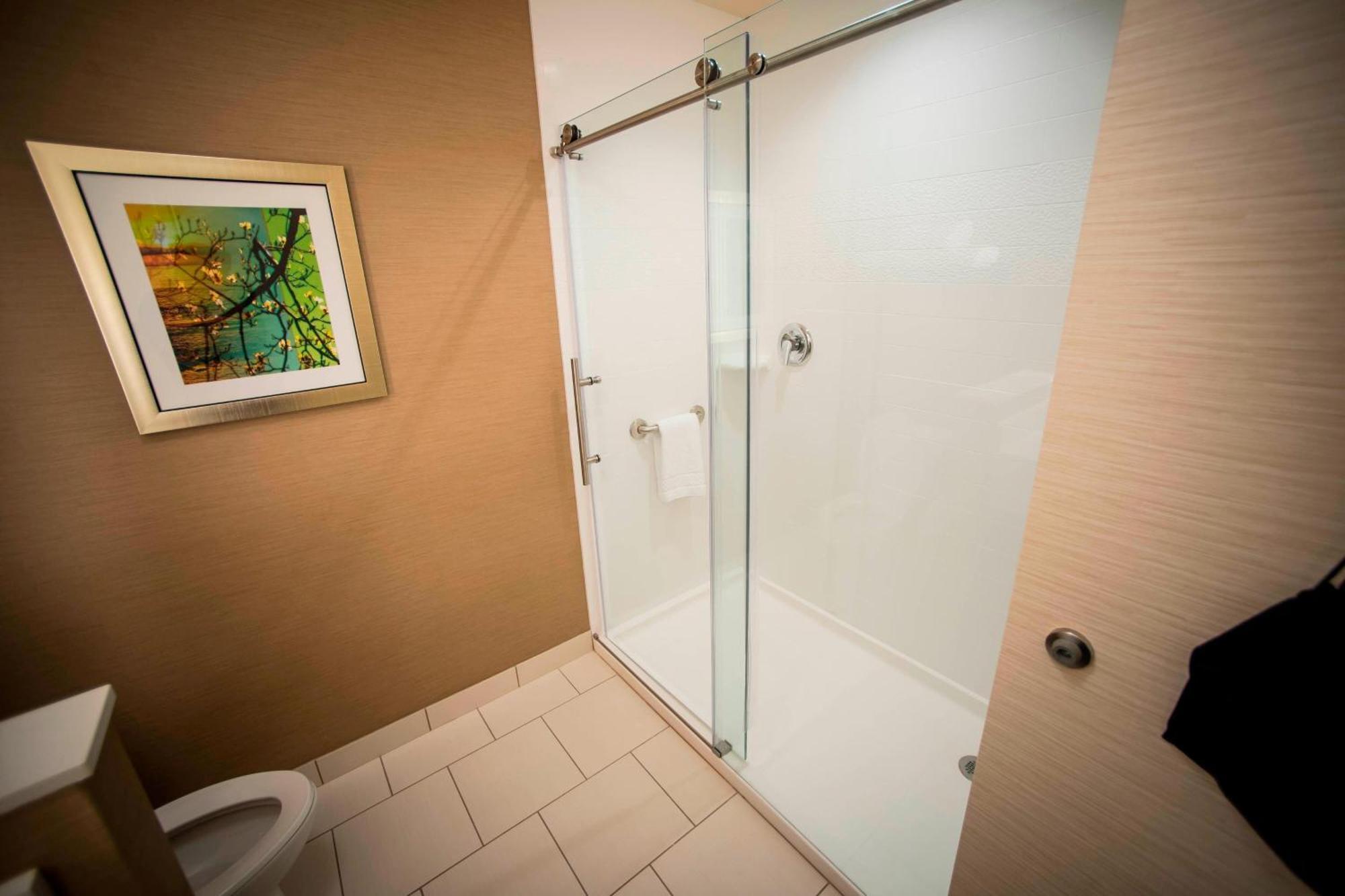 Fairfield Inn & Suites By Marriott Cincinnati Uptown/University Area Exterior foto