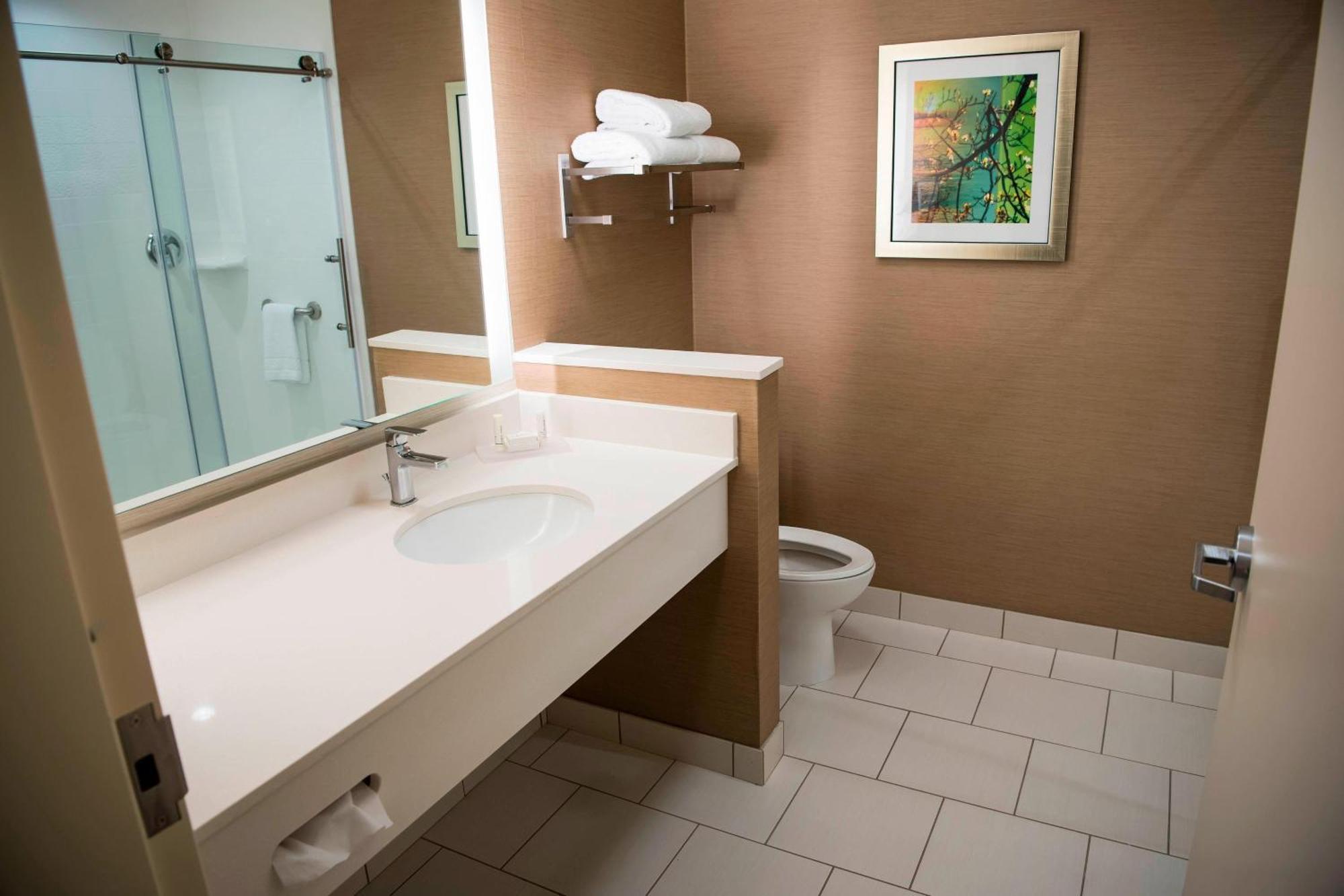 Fairfield Inn & Suites By Marriott Cincinnati Uptown/University Area Exterior foto